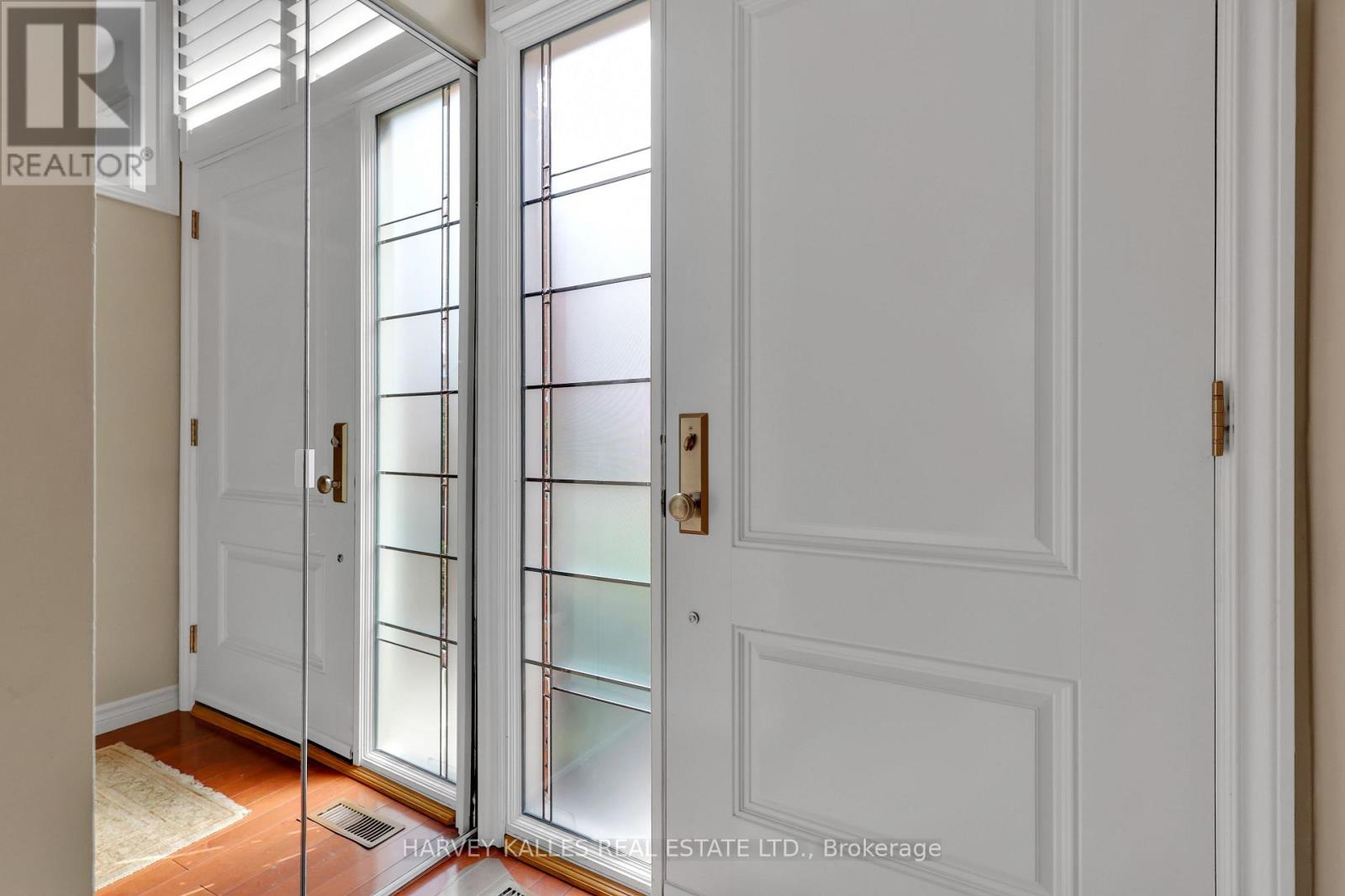 68 Sylvan Valleyway, Toronto (Bedford Park-Nortown), Ontario  M5M 4M3 - Photo 7 - C12391633