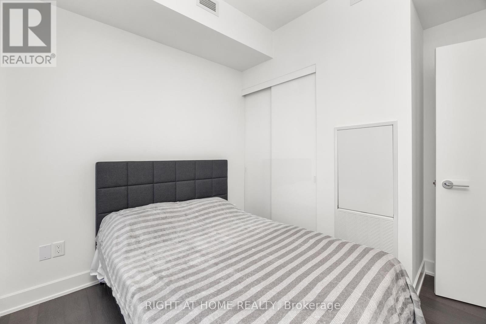 3412 - 35 Mercer Street N, Toronto, Ontario  M5V 0V1 - Photo 17 - C12391651