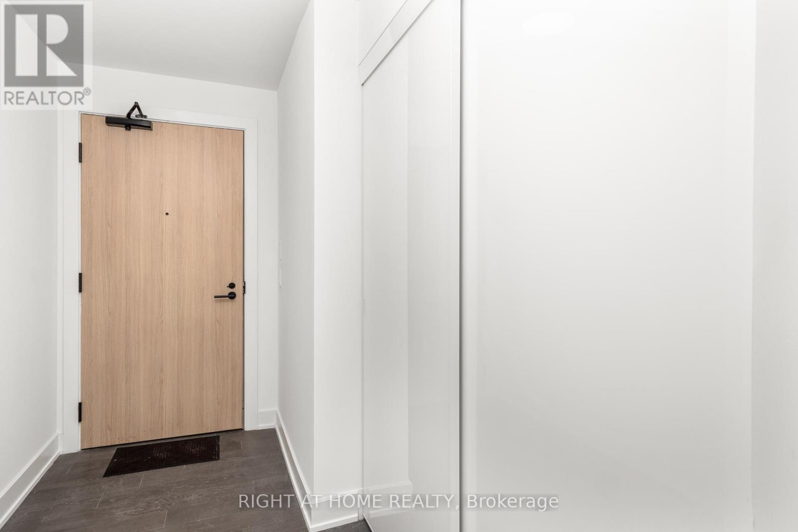 3412 - 35 Mercer Street N, Toronto, Ontario  M5V 0V1 - Photo 2 - C12391651