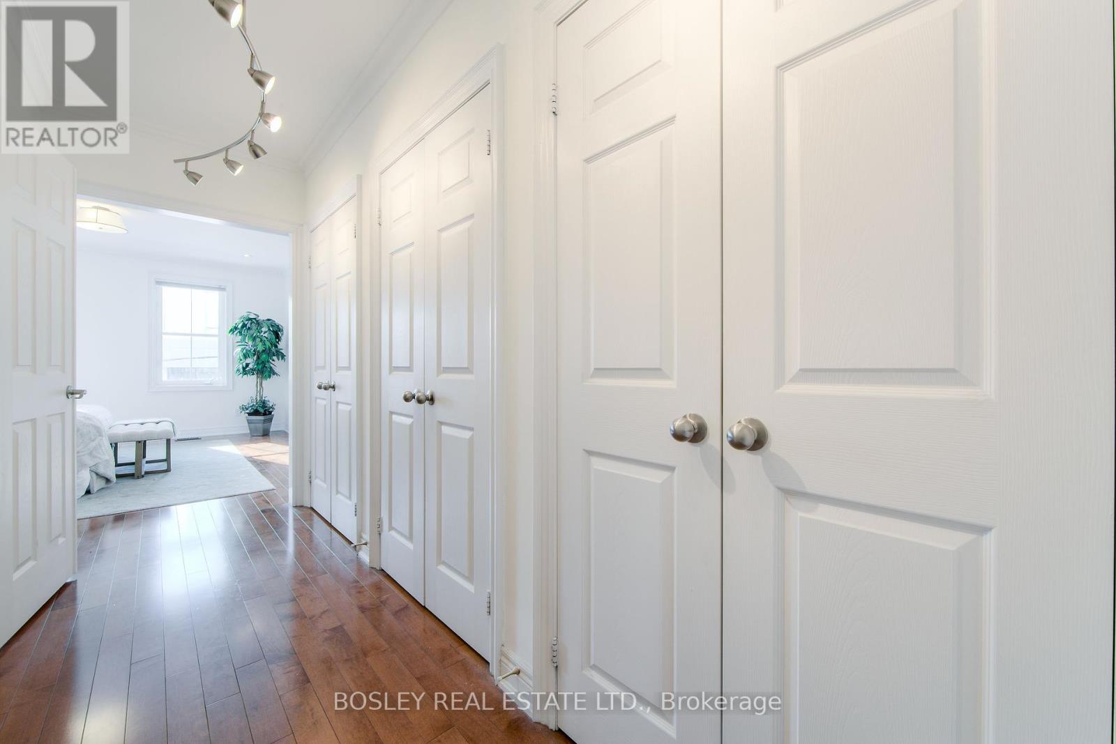 188 Mccaul Street, Toronto, Ontario  M5T 1W5 - Photo 15 - C12391675