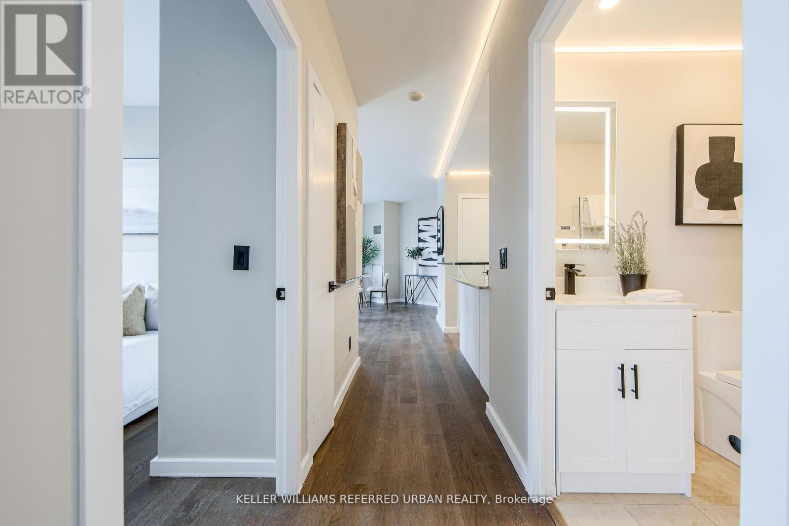 2501 - 218 Queens Quay W, Toronto, Ontario  M5J 2Y6 - Photo 17 - C12391678