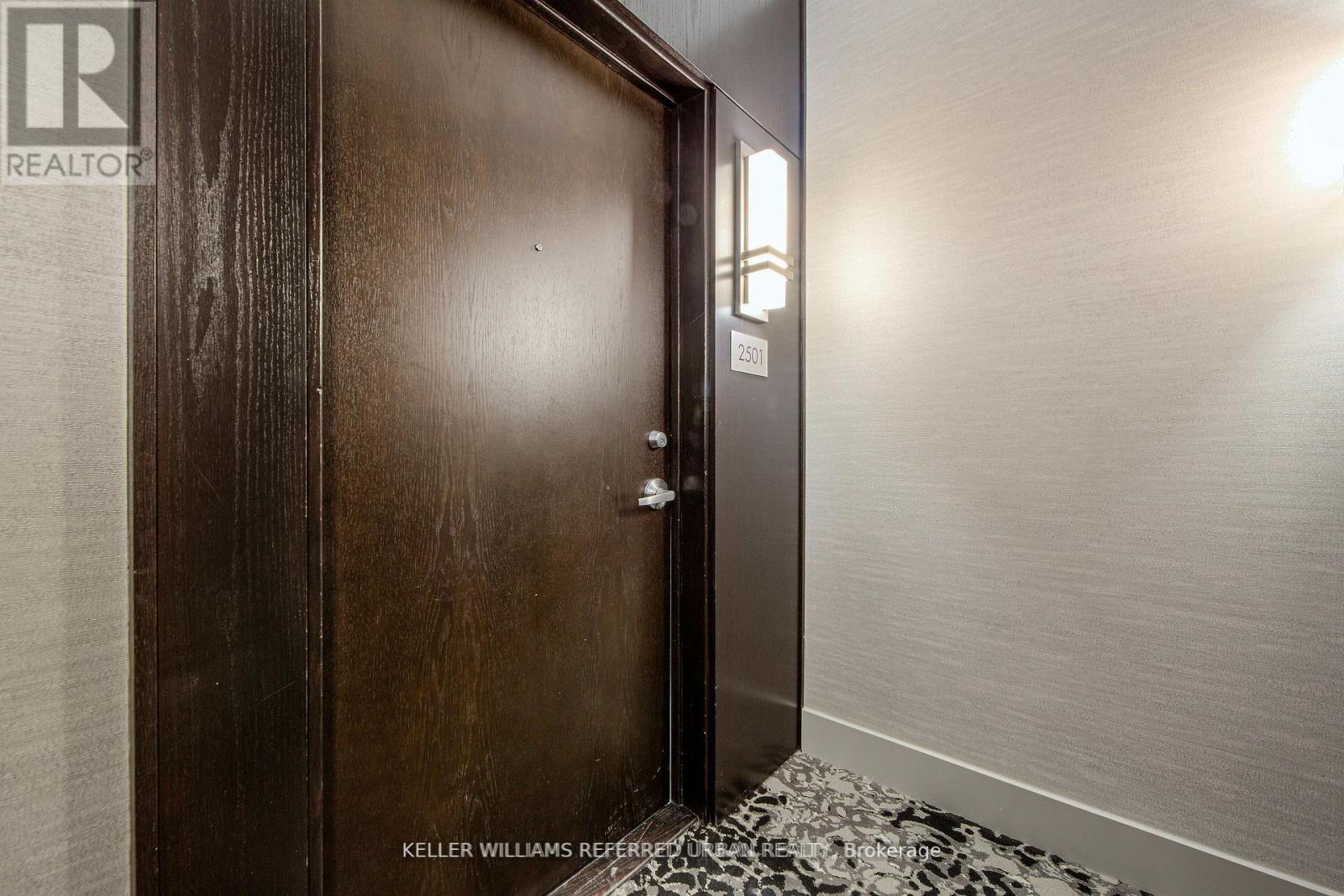 2501 - 218 Queens Quay W, Toronto, Ontario  M5J 2Y6 - Photo 26 - C12391678