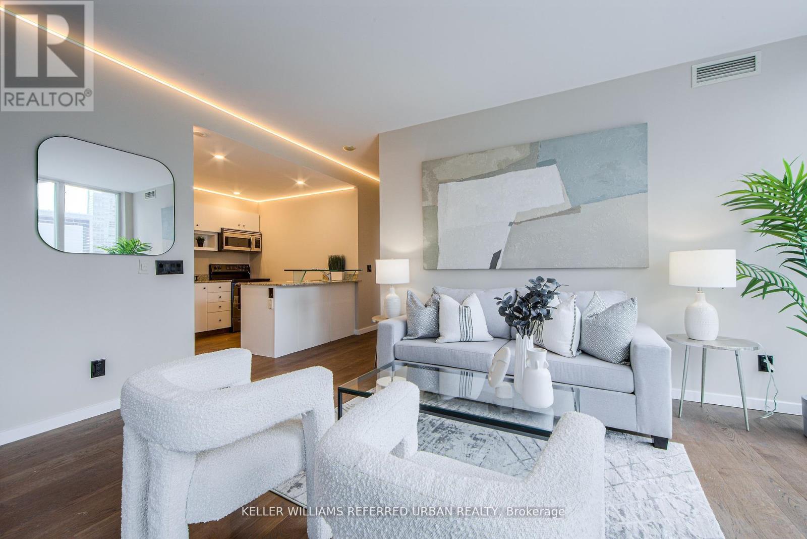 2501 - 218 Queens Quay W, Toronto, Ontario  M5J 2Y6 - Photo 7 - C12391678