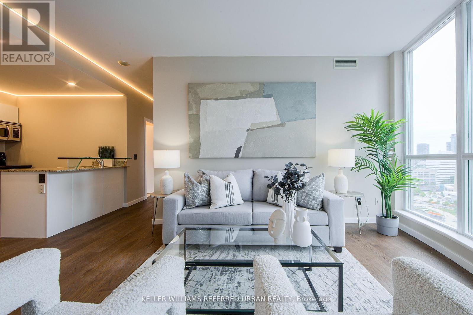 2501 - 218 Queens Quay W, Toronto, Ontario  M5J 2Y6 - Photo 8 - C12391678