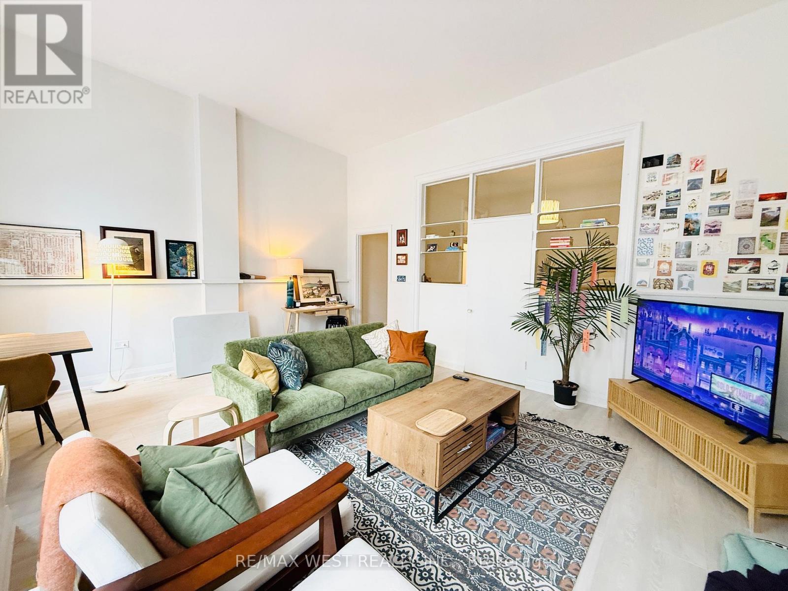 2nd Flr - 588 Yonge Street, Toronto, Ontario  M4Y 1Z3 - Photo 4 - C12391771