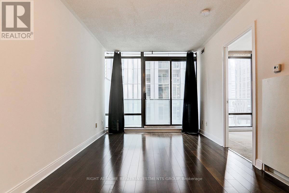 704 - 18 Yorkville Avenue, Toronto, Ontario  M4W 1L4 - Photo 11 - C12391786