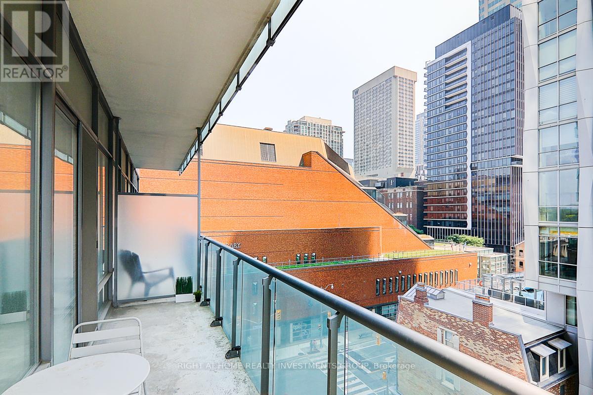 704 - 18 Yorkville Avenue, Toronto, Ontario  M4W 1L4 - Photo 23 - C12391786