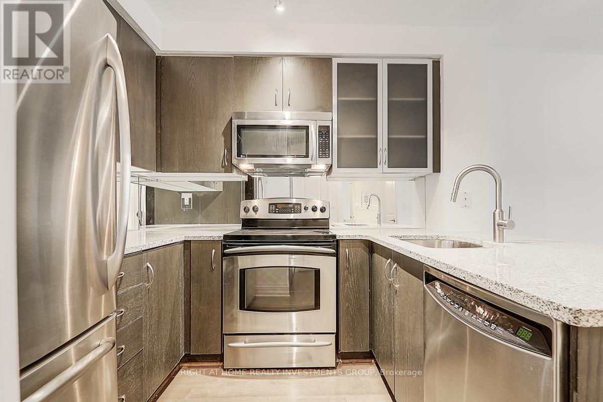 704 - 18 Yorkville Avenue, Toronto, Ontario  M4W 1L4 - Photo 6 - C12391786