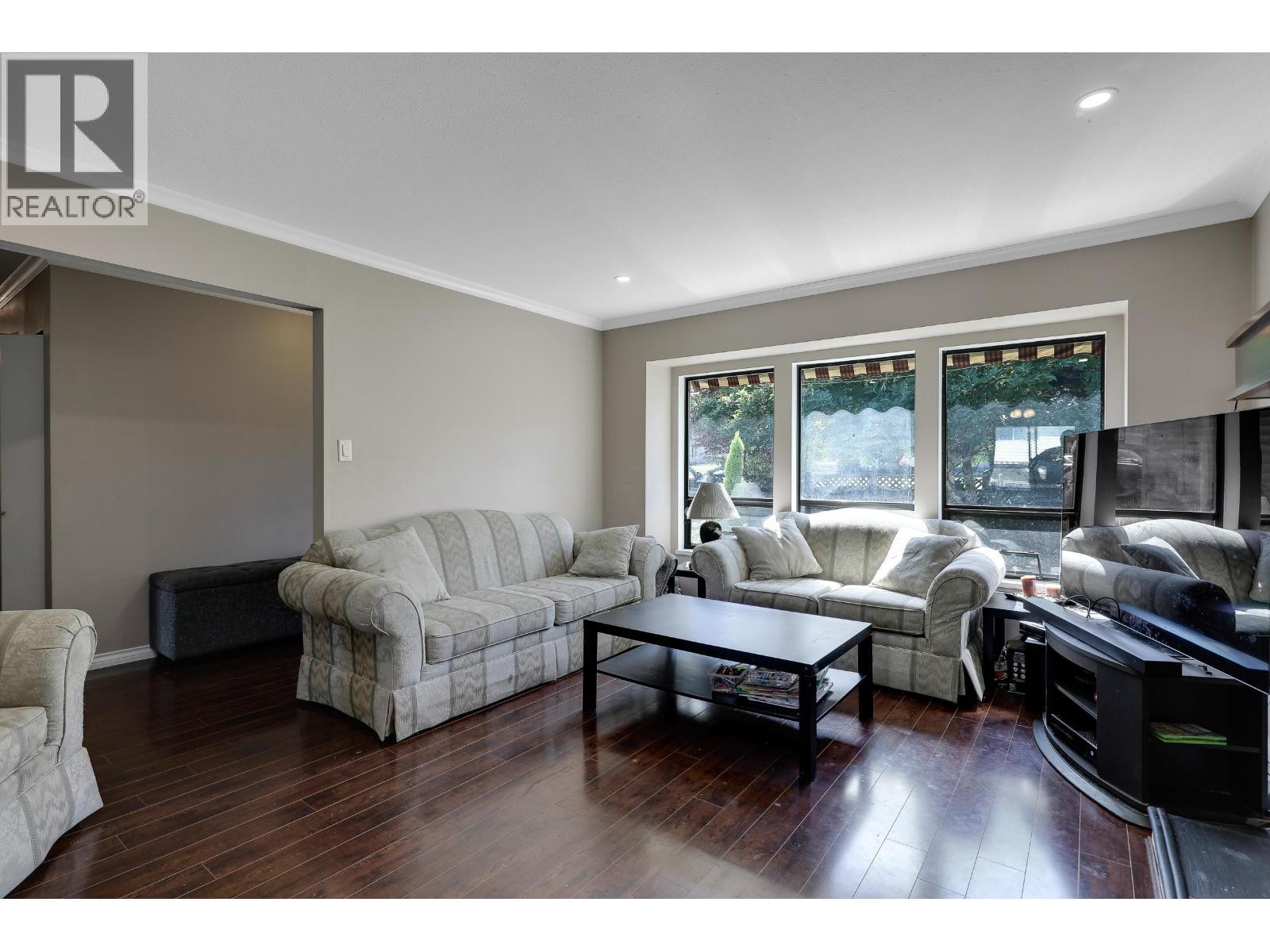 22705 124 Avenue, Maple Ridge, British Columbia  V2X 4K2 - Photo 4 - R3044379