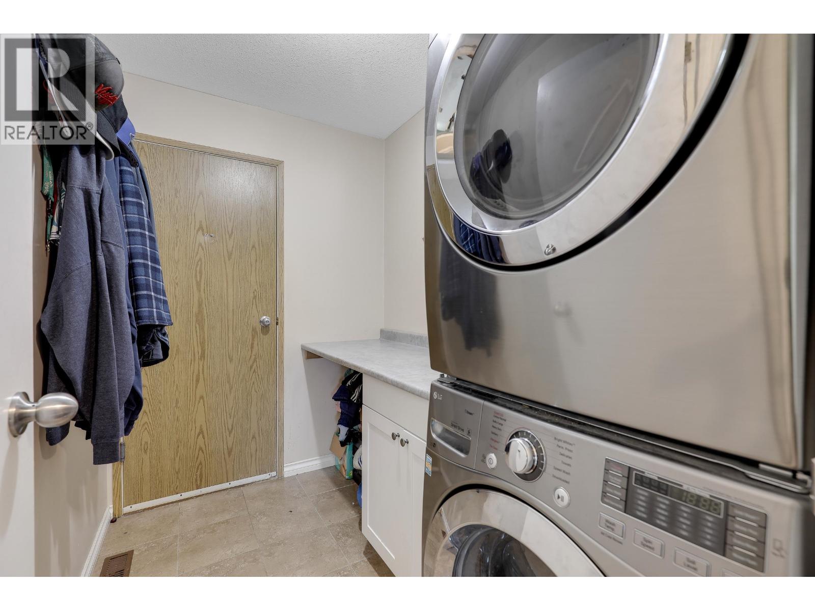 22705 124 Avenue, Maple Ridge, British Columbia  V2X 4K2 - Photo 15 - R3044379