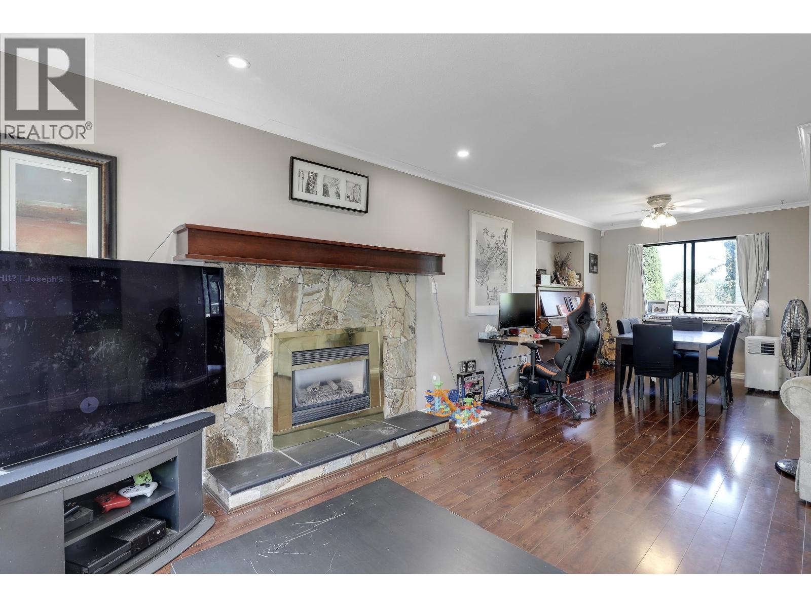 22705 124 Avenue, Maple Ridge, British Columbia  V2X 4K2 - Photo 5 - R3044379