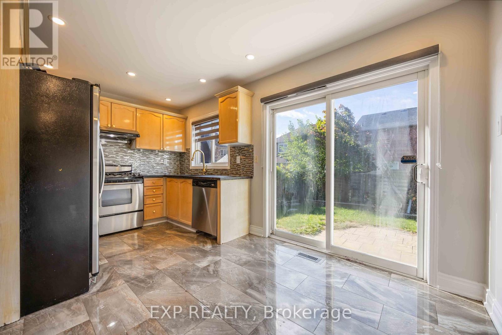 26 Salamander Street, Toronto (Rouge), Ontario  M1X 1Y9 - Photo 17 - E12385455