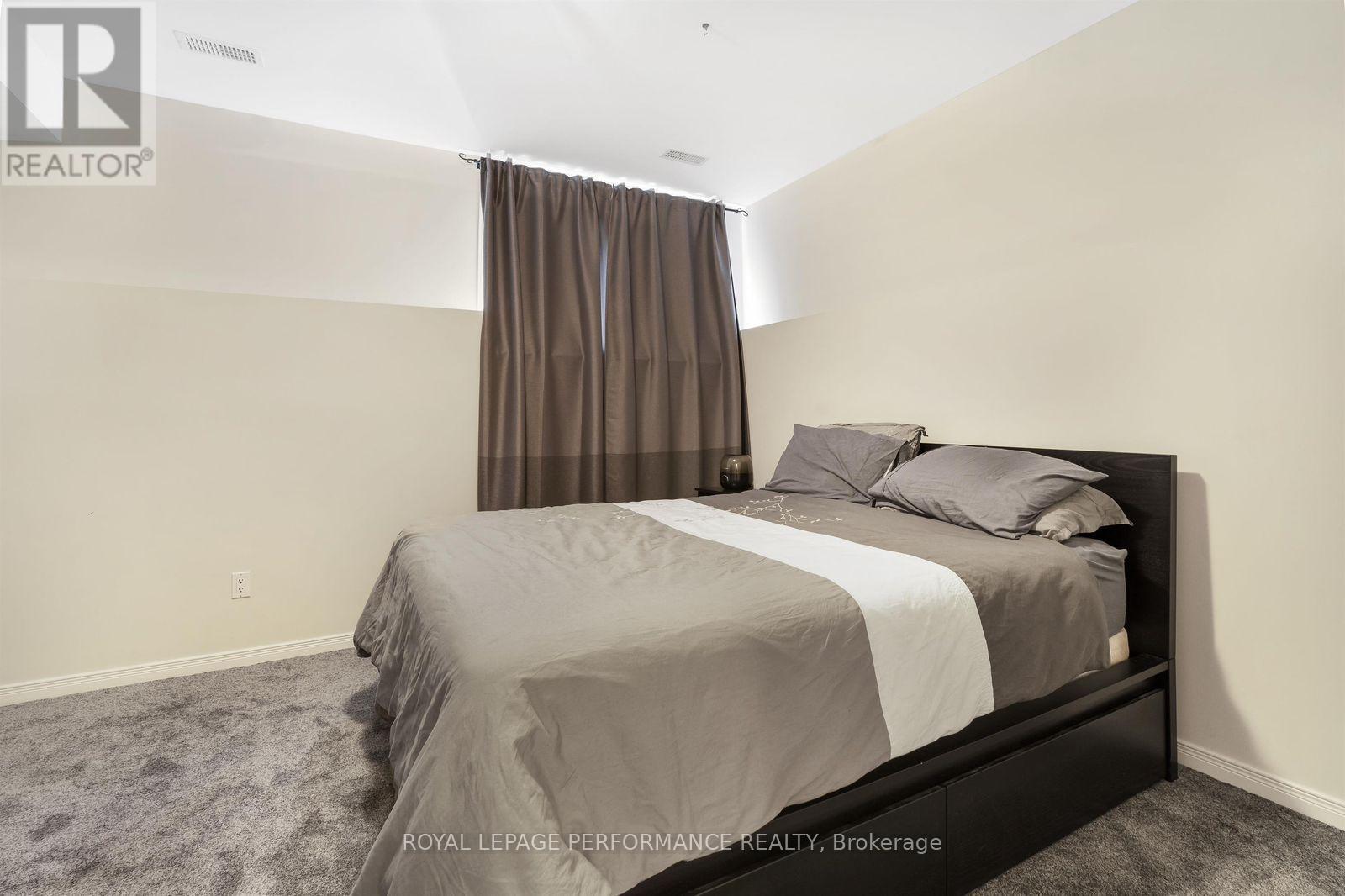 961 Cummings Avenue, Ottawa, Ontario  K1J 7R9 - Photo 11 - X12391812