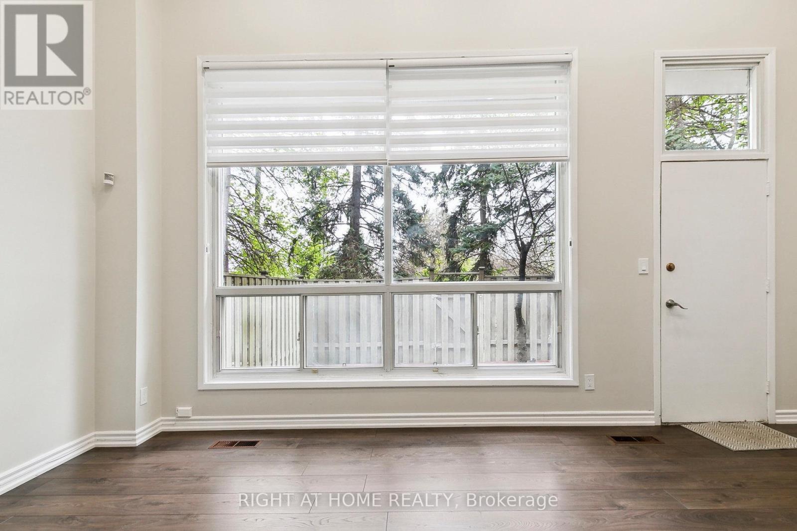 29 - 15 Huntingwood Drive, Toronto (L'amoreaux), Ontario  M1W 2L7 - Photo 7 - E12391646