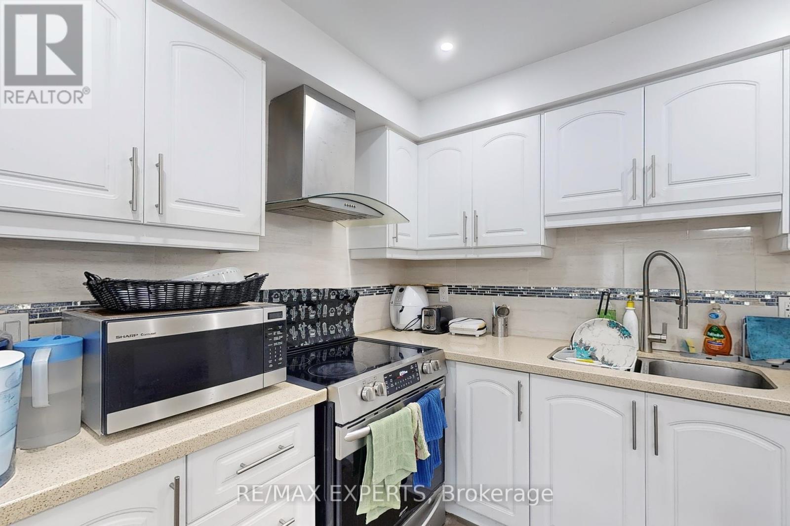 44 - 30 Dundalk Drive, Toronto, Ontario  M1P 2W5 - Photo 14 - E12391735