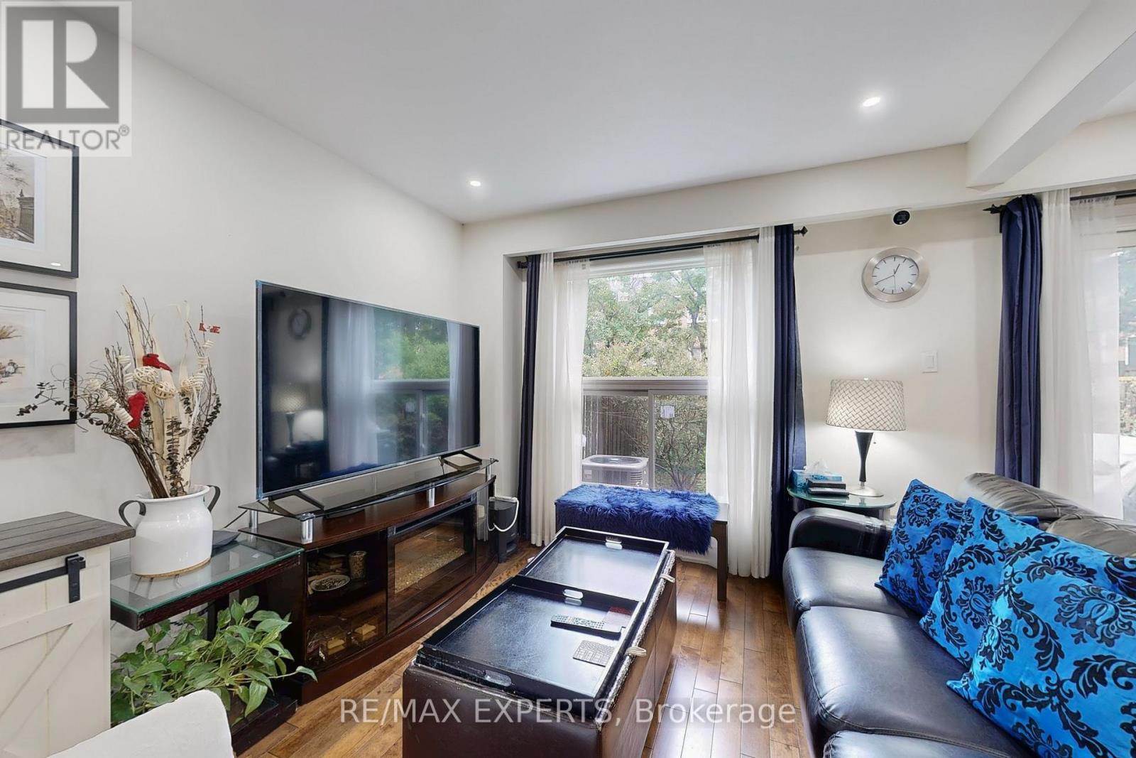 44 - 30 Dundalk Drive, Toronto, Ontario  M1P 2W5 - Photo 6 - E12391735