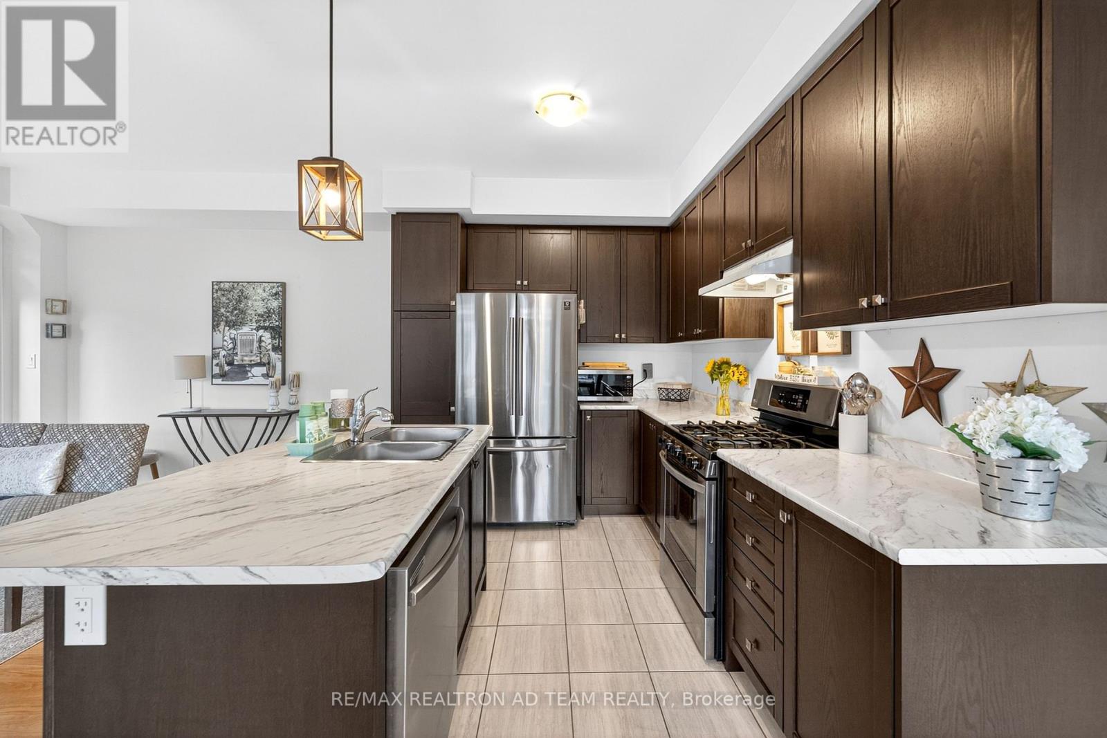 1153 Enchanted Crescent, Pickering, Ontario  L1X 0H1 - Photo 15 - E12391809