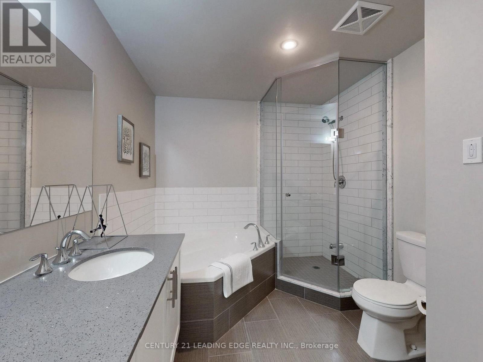 232 - 68 Main Street N, Markham (Old Markham Village), Ontario  L3P 0N5 - Photo 24 - N12391656
