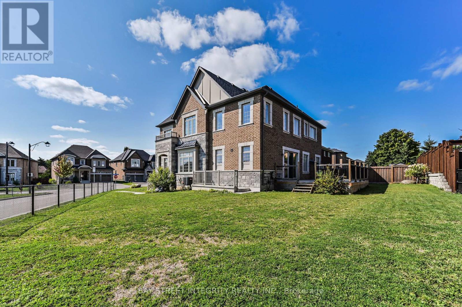 123 Mitchell Place, Newmarket, Ontario  L3Y 0E2 - Photo 39 - N12391802