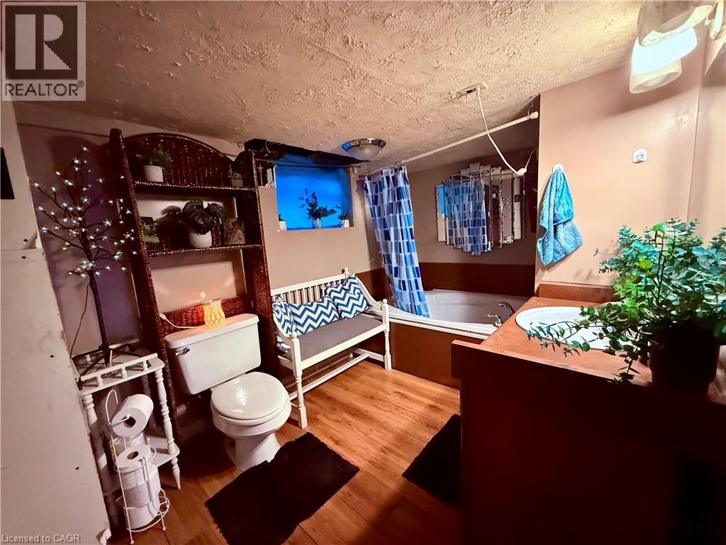 33 Cozy Street, Welland, Ontario  L3B 4G7 - Photo 15 - 40767765