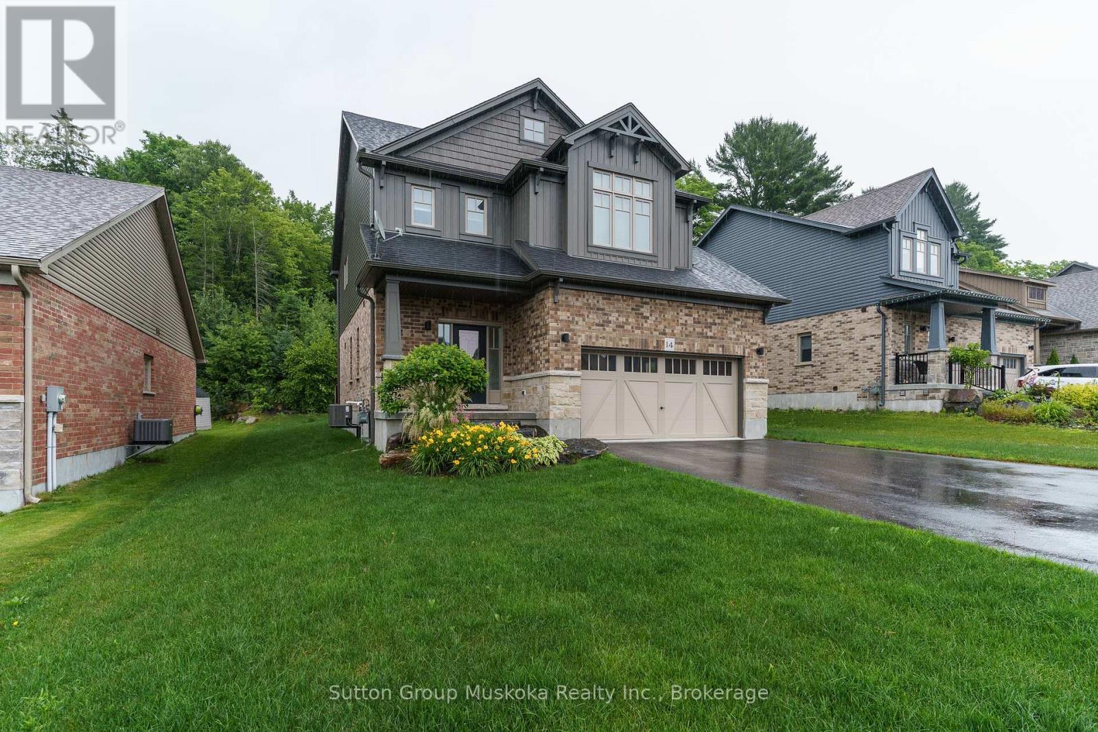 14 BRAESIDE CRESCENT, Huntsville, Ontario
