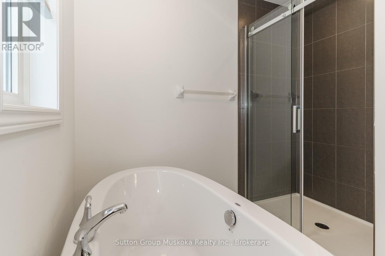 14 Braeside Crescent, Huntsville, Ontario  P1H 0C6 - Photo 22 - X12391845