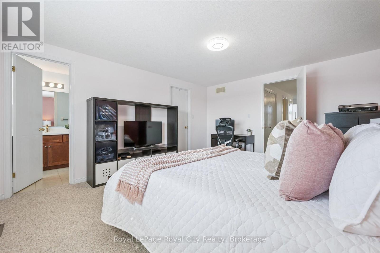 26 Hasler Crescent, Guelph, Ontario  N1L 0A2 - Photo 31 - X12391872