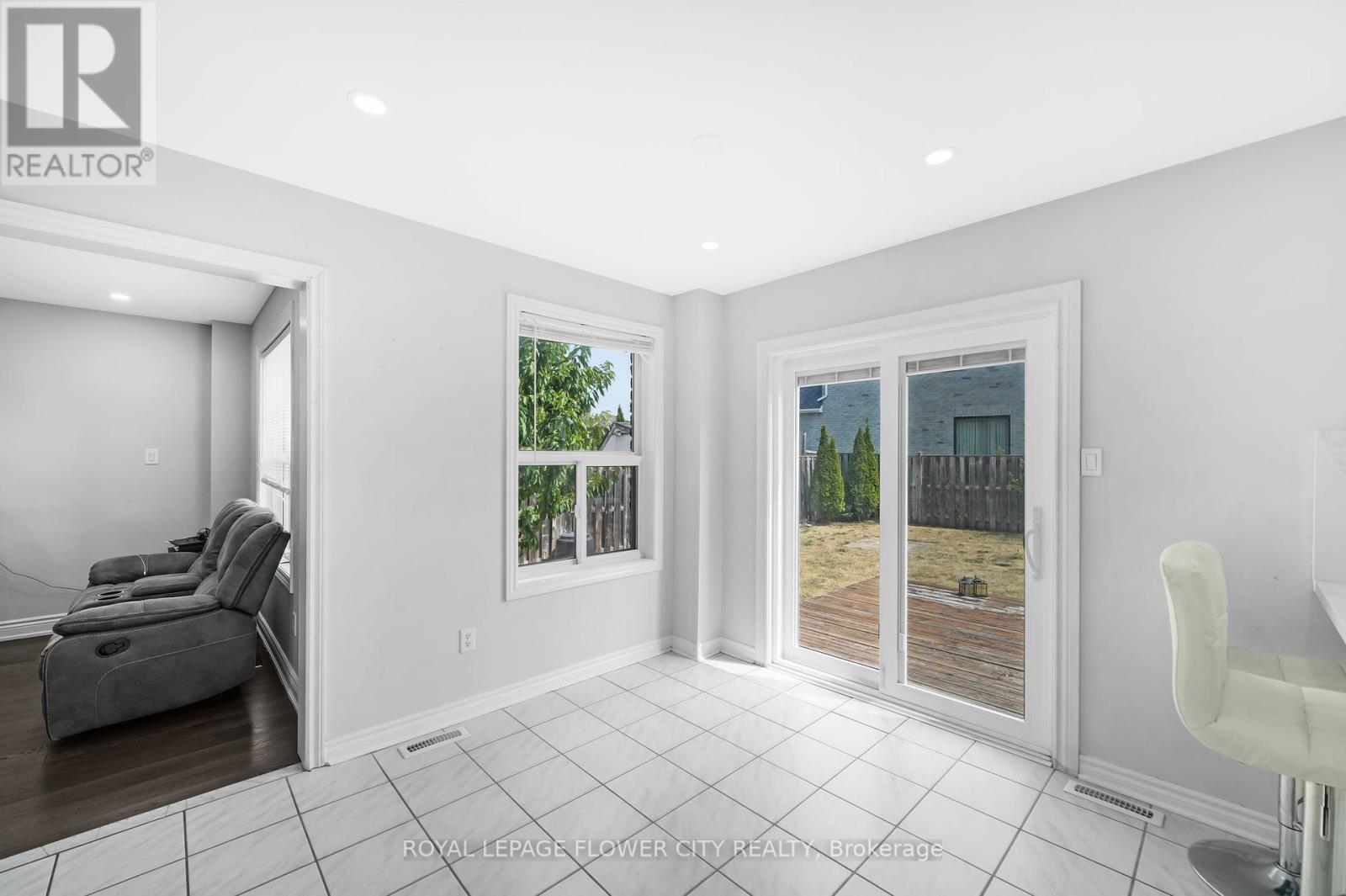 4 Stephanie Lane, Barrie, Ontario  L4N 0V2 - Photo 18 - S12391667