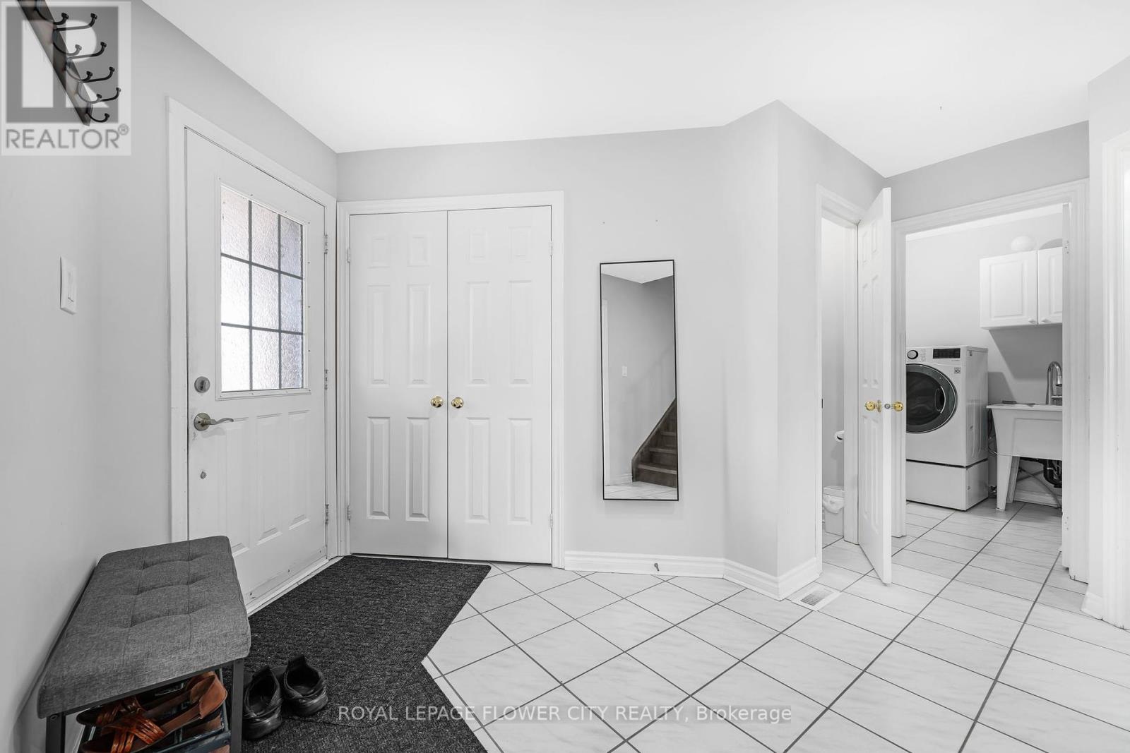 4 Stephanie Lane, Barrie, Ontario  L4N 0V2 - Photo 6 - S12391667