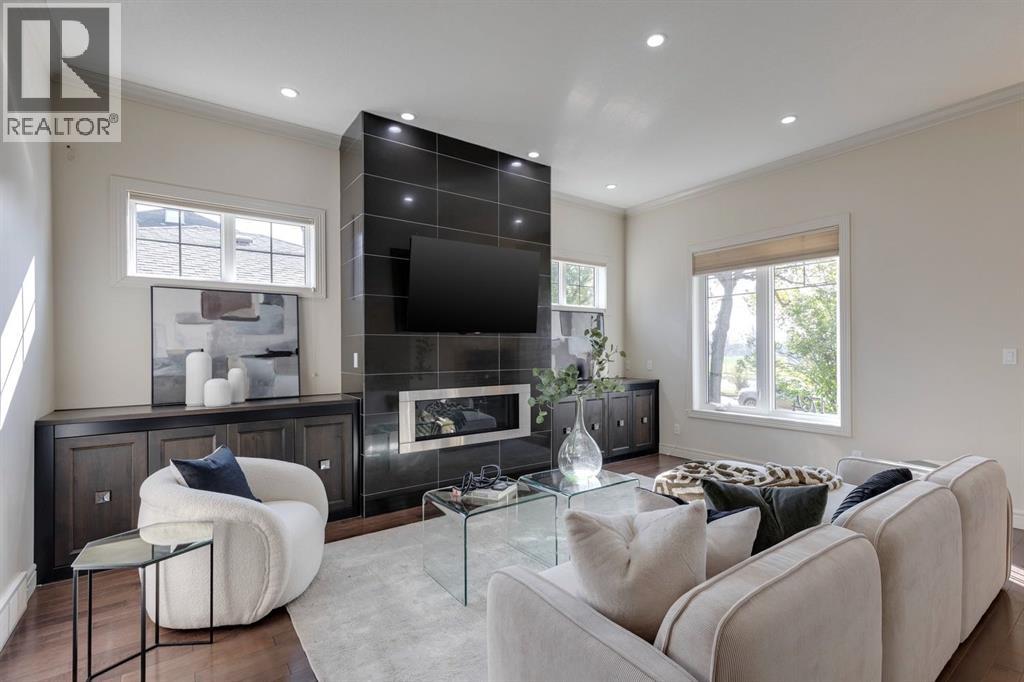 Property at 1764 6 Avenue NW image 2
