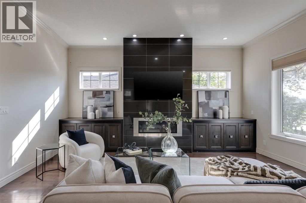 Property at 1764 6 Avenue NW image 3