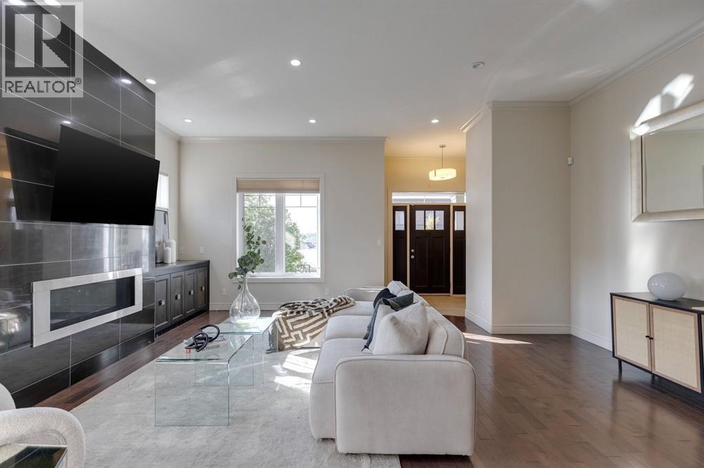 Property at 1764 6 Avenue NW image 4