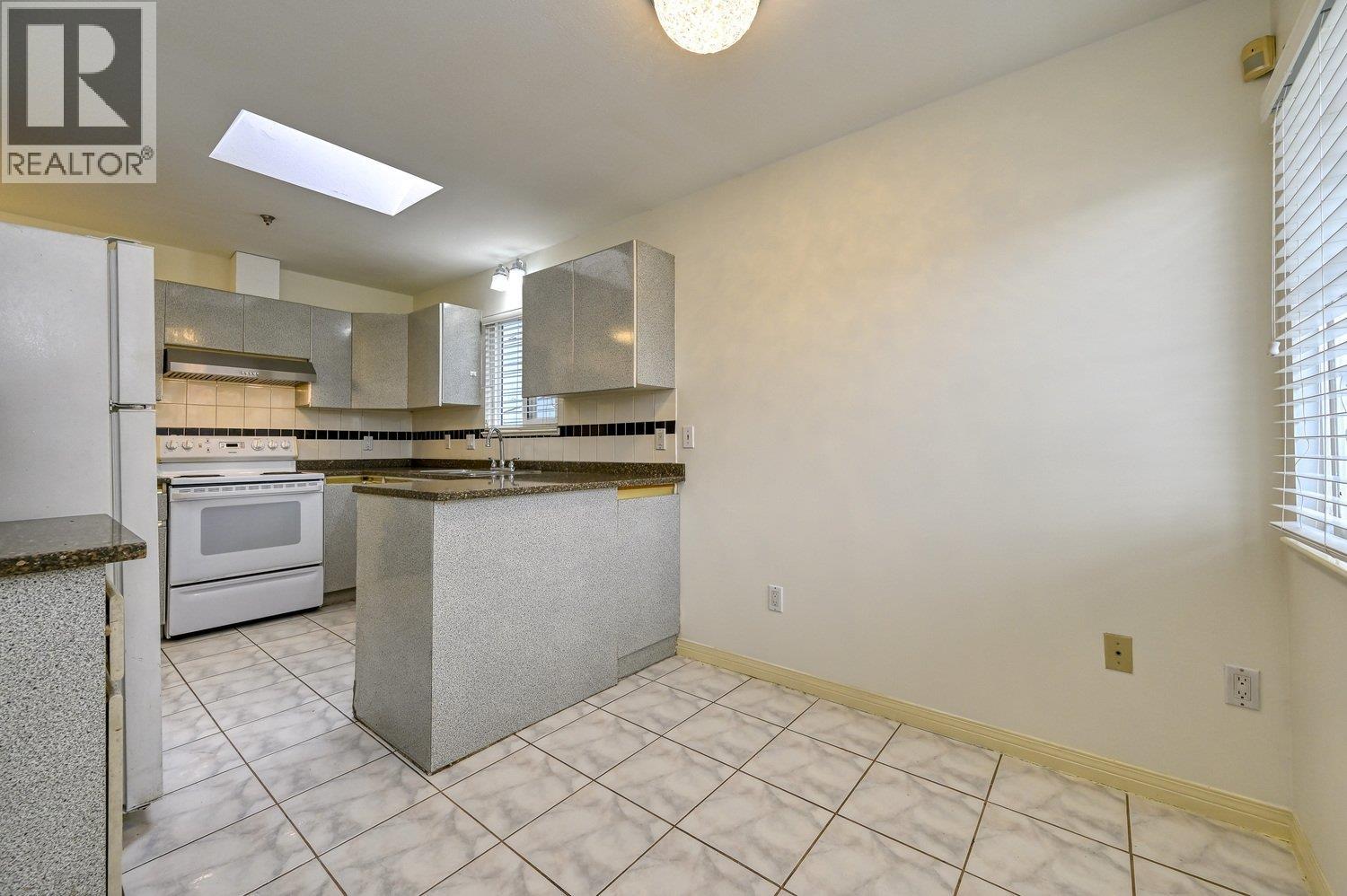 3315 Charles Street, Vancouver, British Columbia  V5K 3C3 - Photo 10 - R3045507
