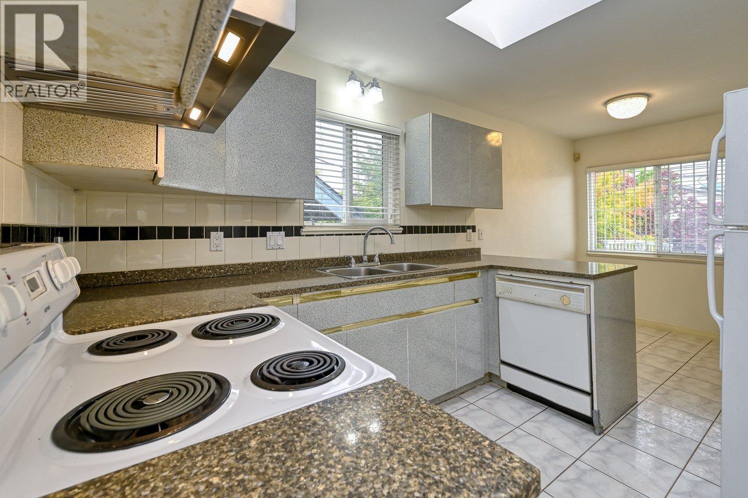 3315 Charles Street, Vancouver, British Columbia  V5K 3C3 - Photo 6 - R3045507