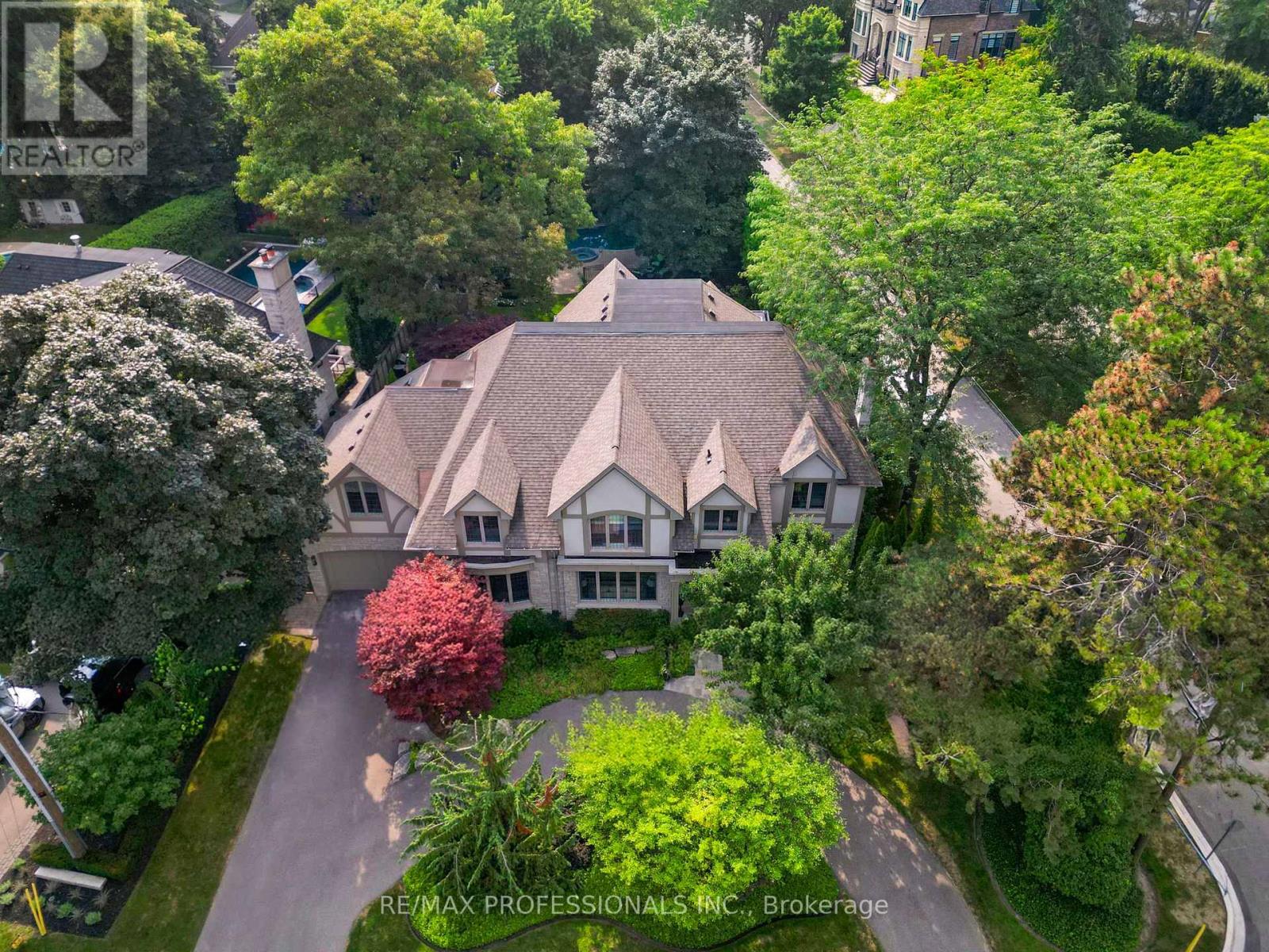 Property at 40 EDGEHILL ROAD image 1