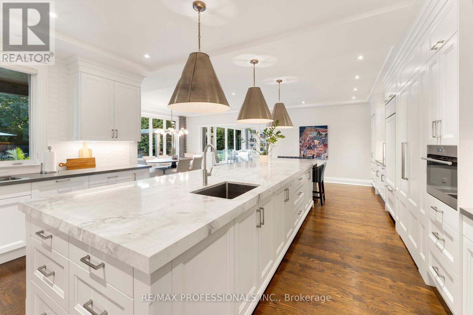 40 Edgehill Road, Toronto (Edenbridge-Humber Valley), Ontario  M9A 4N4 - Photo 13 - W12391631
