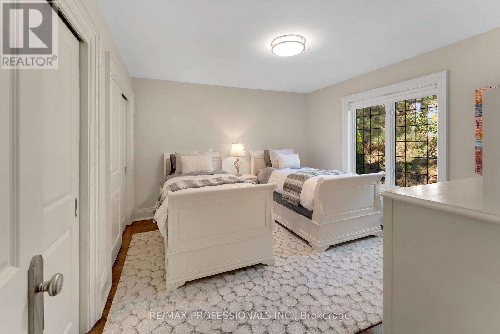 40 Edgehill Road, Toronto (Edenbridge-Humber Valley), Ontario  M9A 4N4 - Photo 30 - W12391631