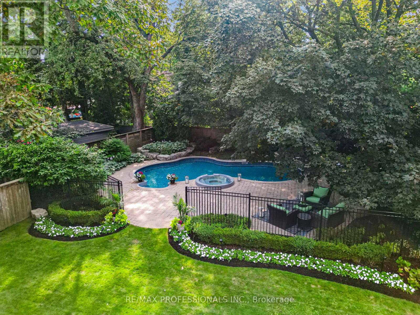 40 Edgehill Road, Toronto (Edenbridge-Humber Valley), Ontario  M9A 4N4 - Photo 41 - W12391631