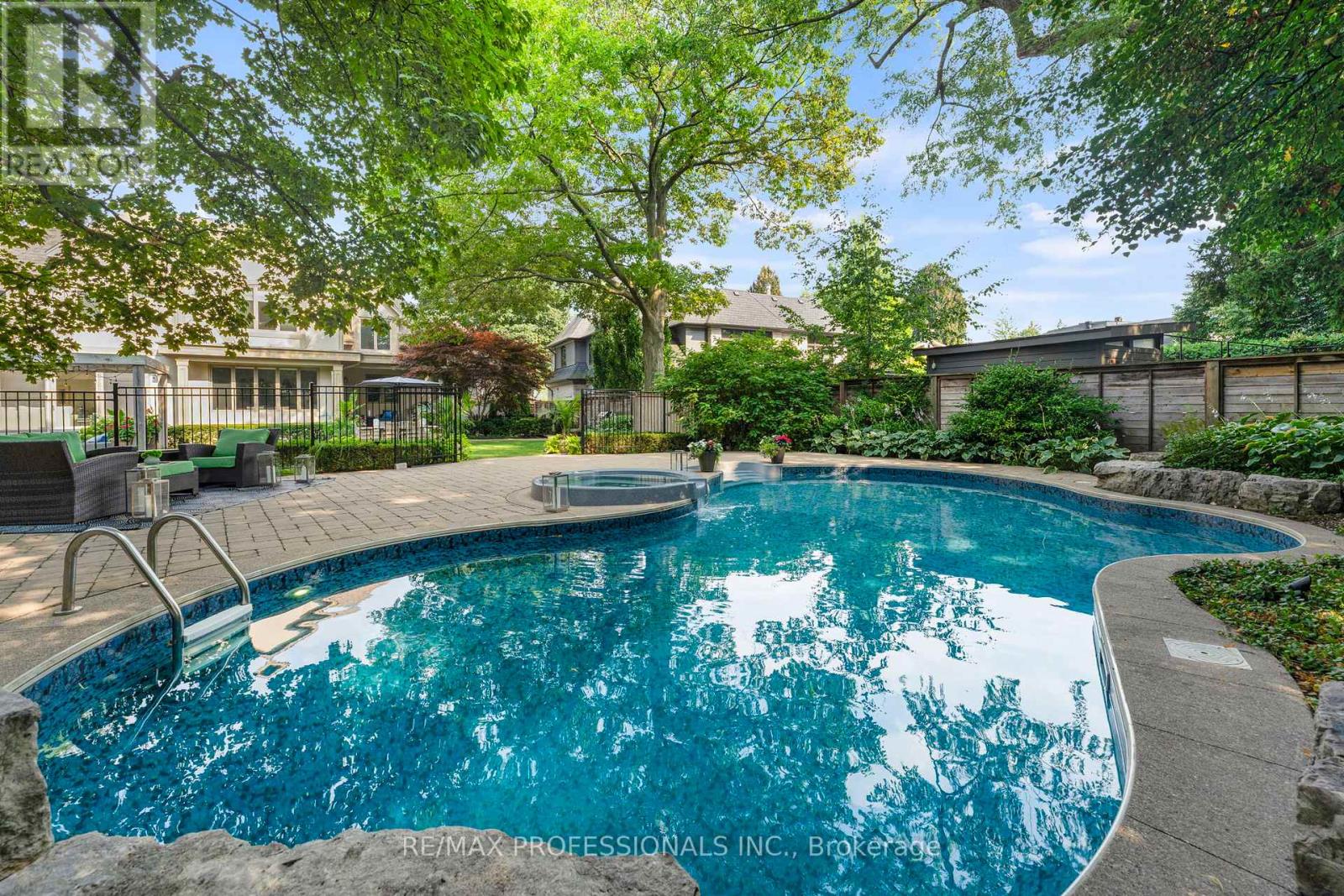 40 Edgehill Road, Toronto (Edenbridge-Humber Valley), Ontario  M9A 4N4 - Photo 44 - W12391631