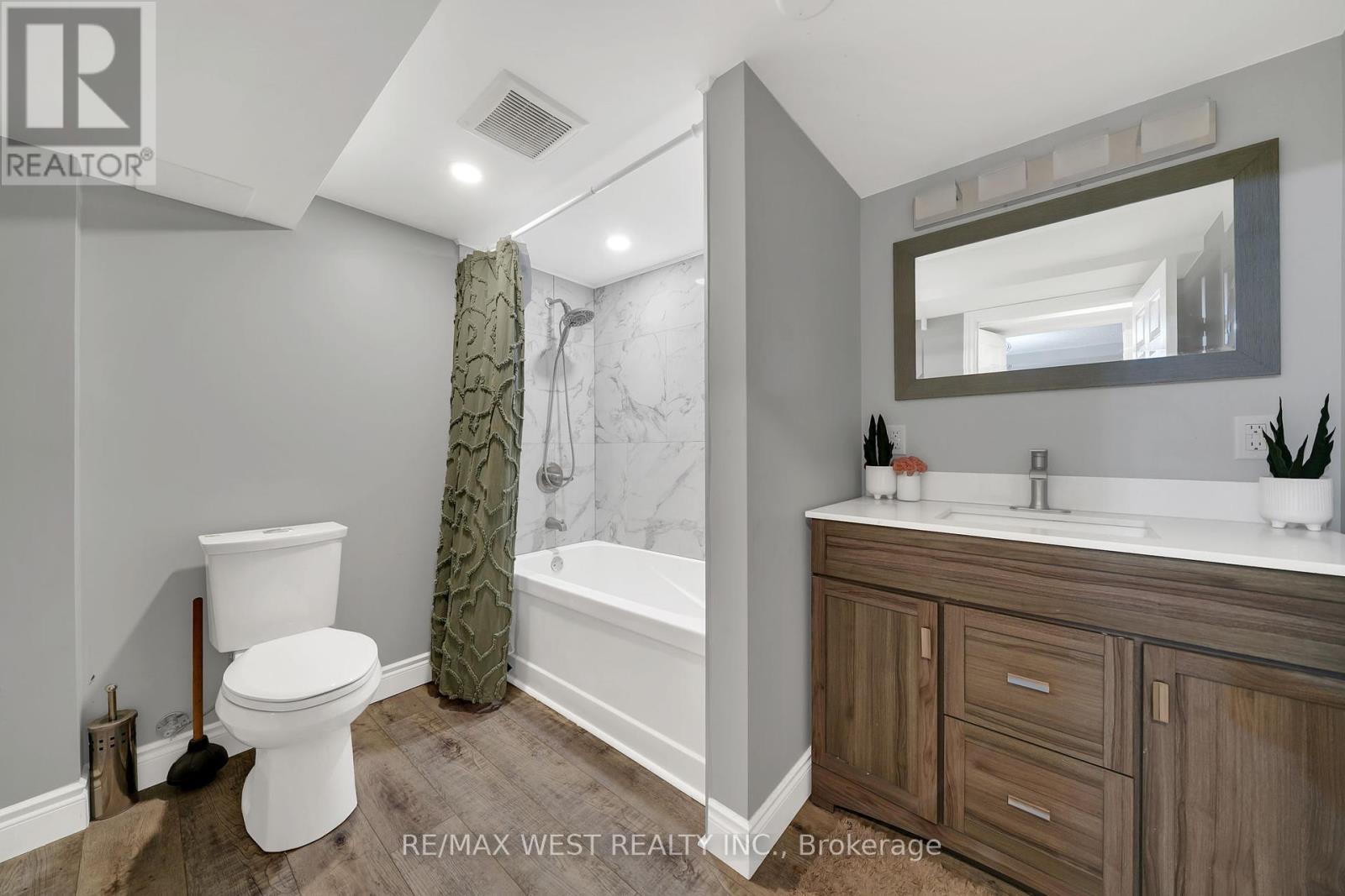 216 Kensington Place, Orangeville, Ontario  L9W 4G7 - Photo 15 - W12391702