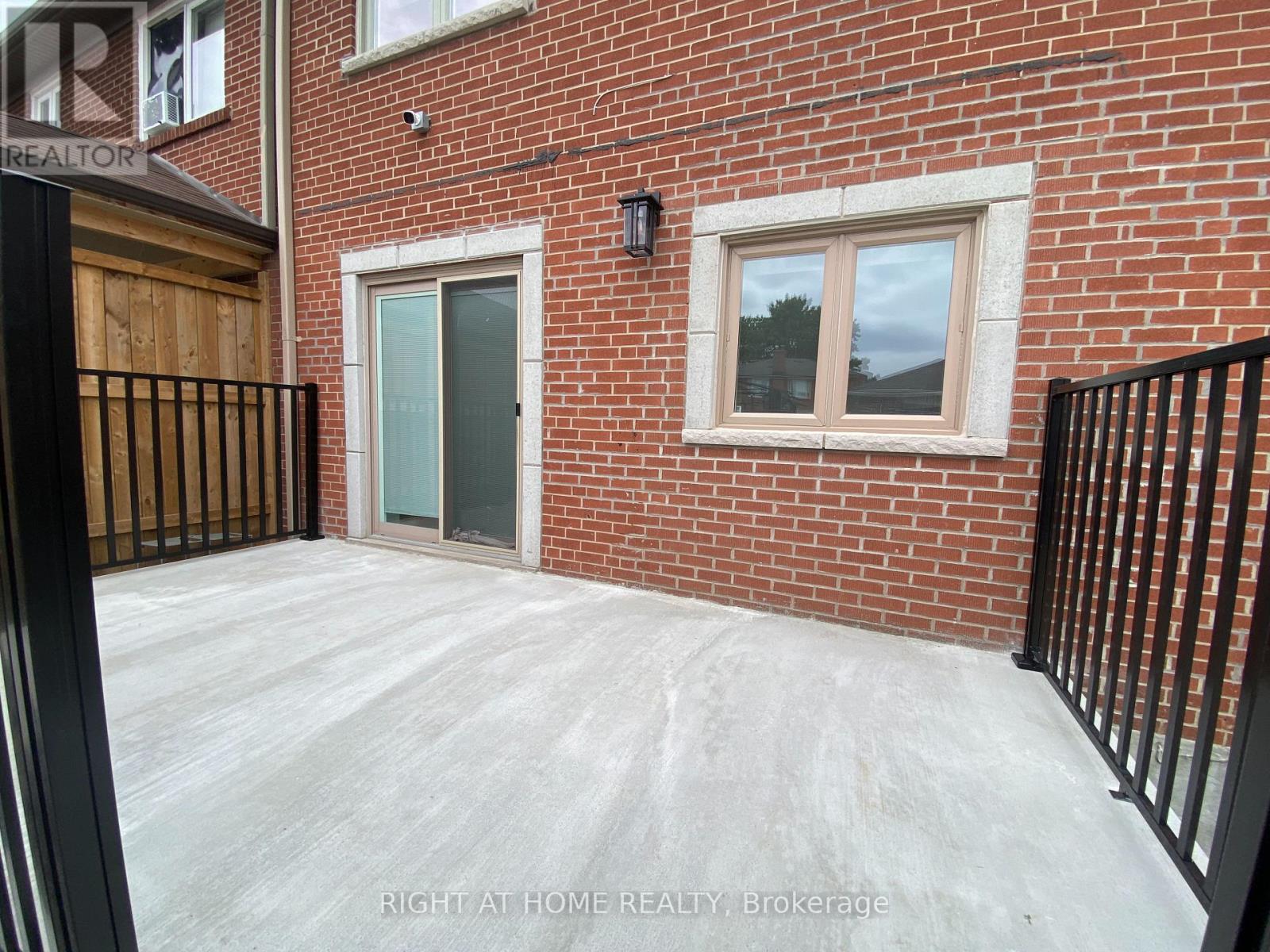 9 Snowood Court, Toronto, Ontario  M3N 1E7 - Photo 20 - W12391726