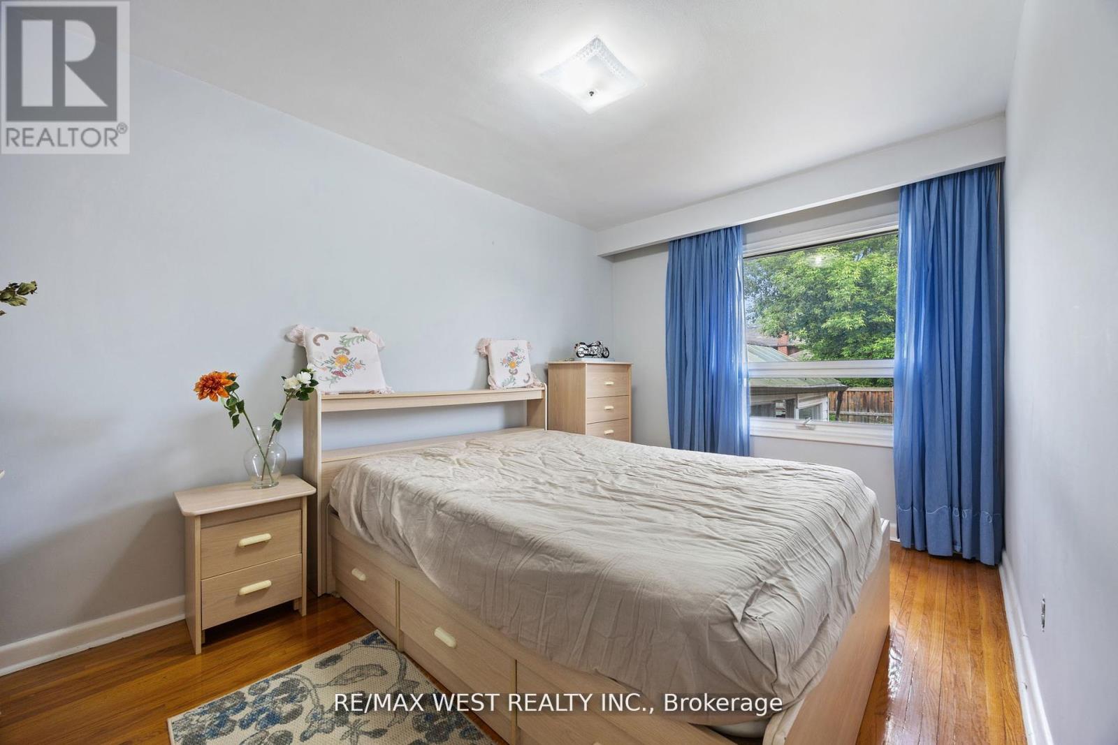 47 Brawley Avenue, Toronto, Ontario  M8Z 4Z5 - Photo 15 - W12391740