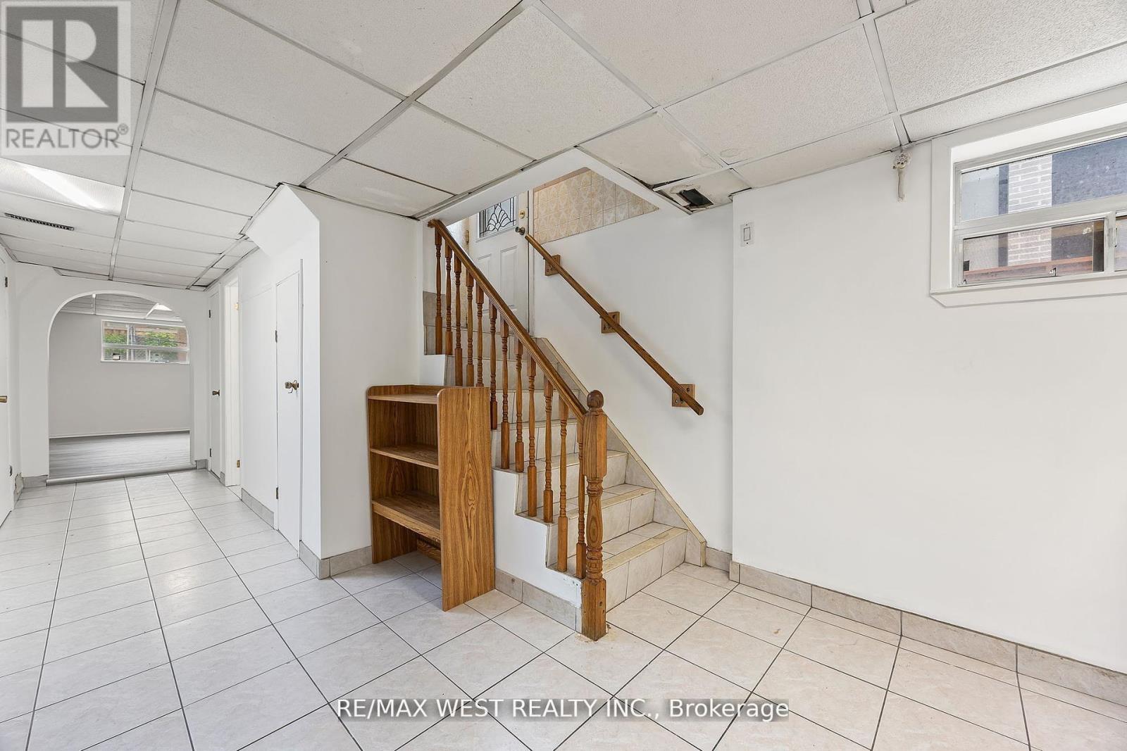 47 Brawley Avenue, Toronto, Ontario  M8Z 4Z5 - Photo 21 - W12391740