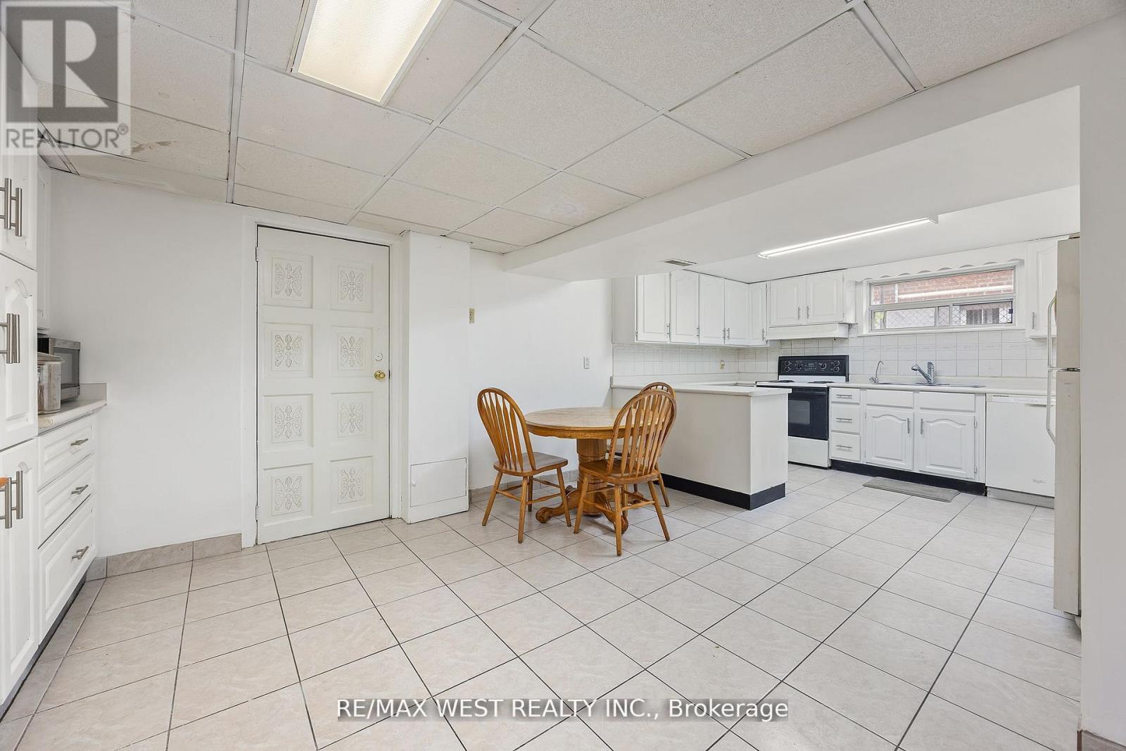 47 Brawley Avenue, Toronto, Ontario  M8Z 4Z5 - Photo 22 - W12391740
