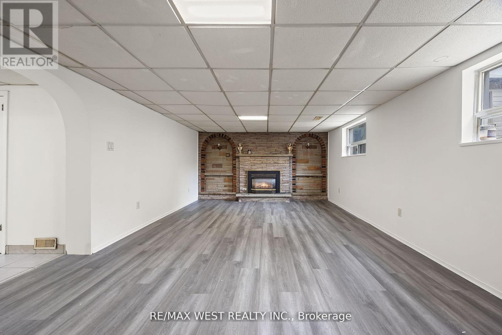 47 Brawley Avenue, Toronto, Ontario  M8Z 4Z5 - Photo 28 - W12391740