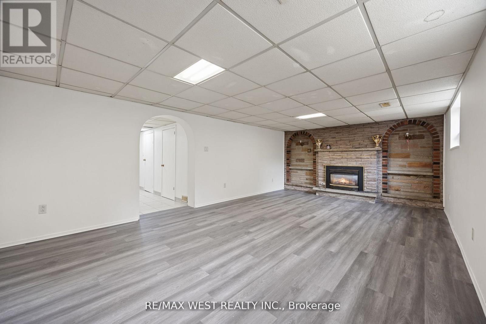 47 Brawley Avenue, Toronto, Ontario  M8Z 4Z5 - Photo 29 - W12391740