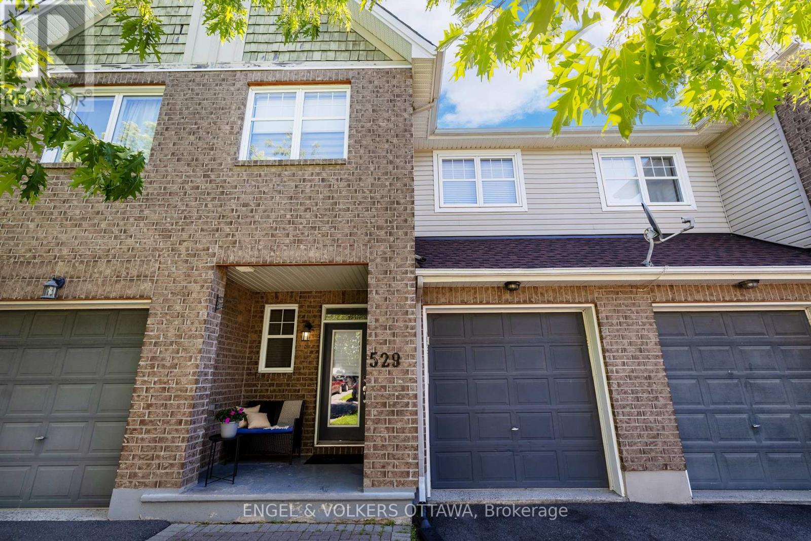 Property at 529 DEVONWOOD CIRCLE image 3