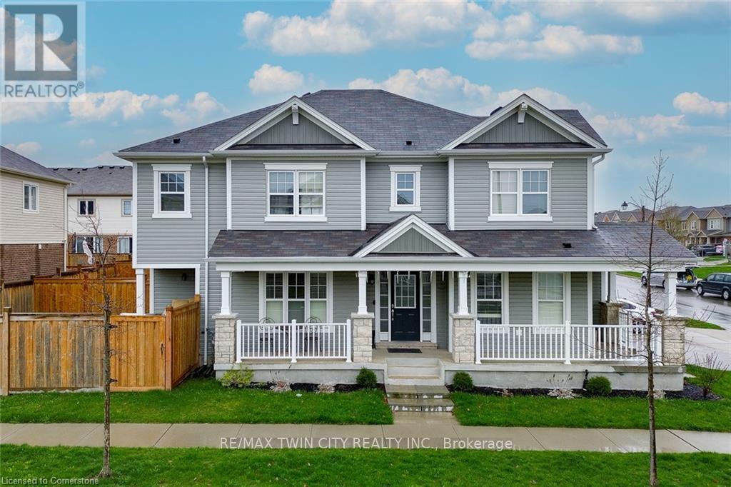 18 Blue Oak Street, Kitchener, Ontario N2K 0K3 - Photo 1 - X12391750