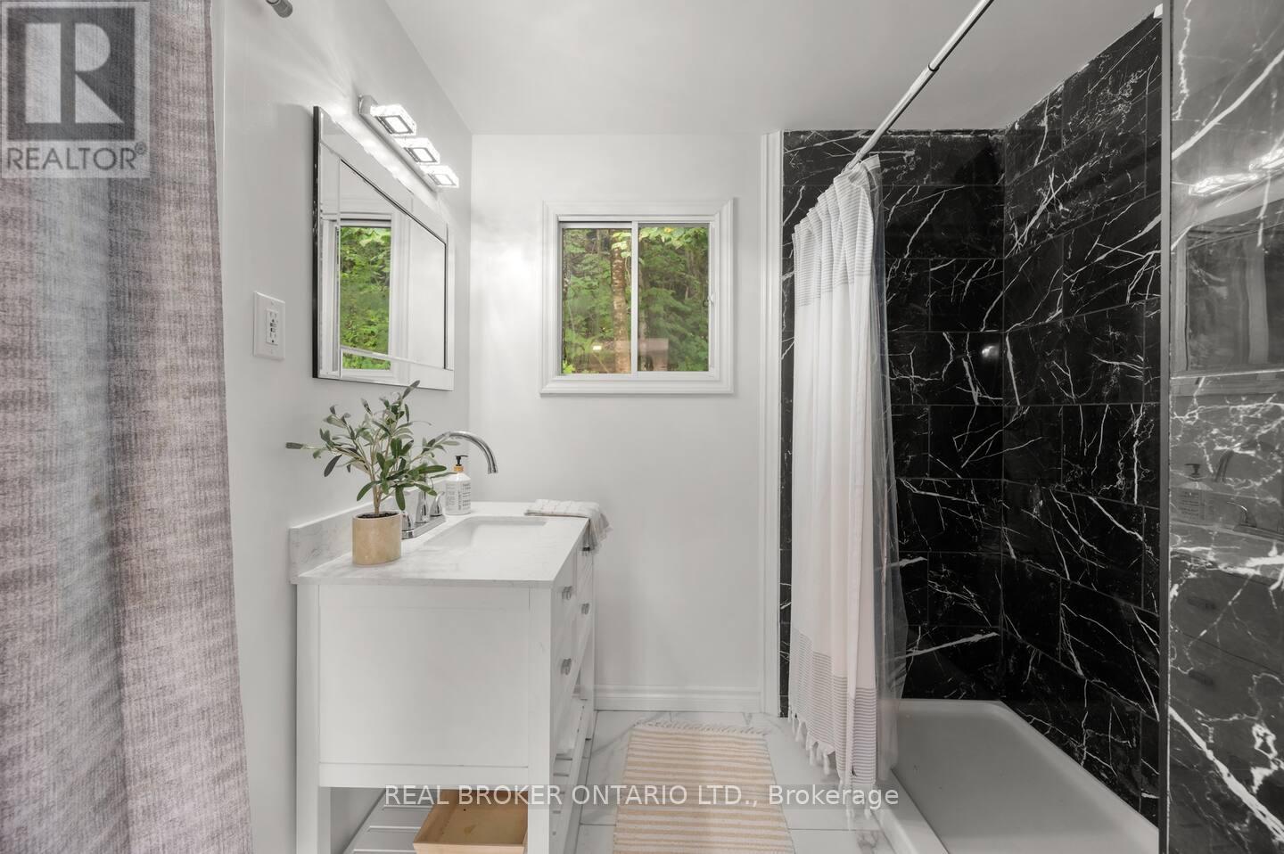 1027 Spensor's Trail, Highlands East, Ontario  K0M 1X0 - Photo 18 - X12391793