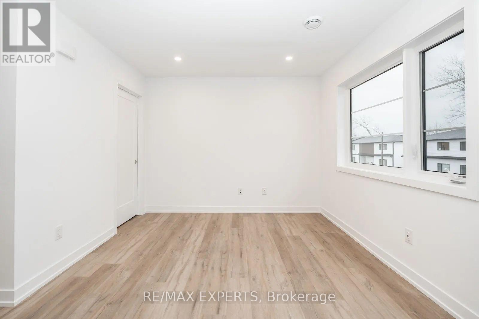 435 - 4263 Fourth Avenue, Niagara Falls, Ontario  L2E 0C2 - Photo 6 - X12391803